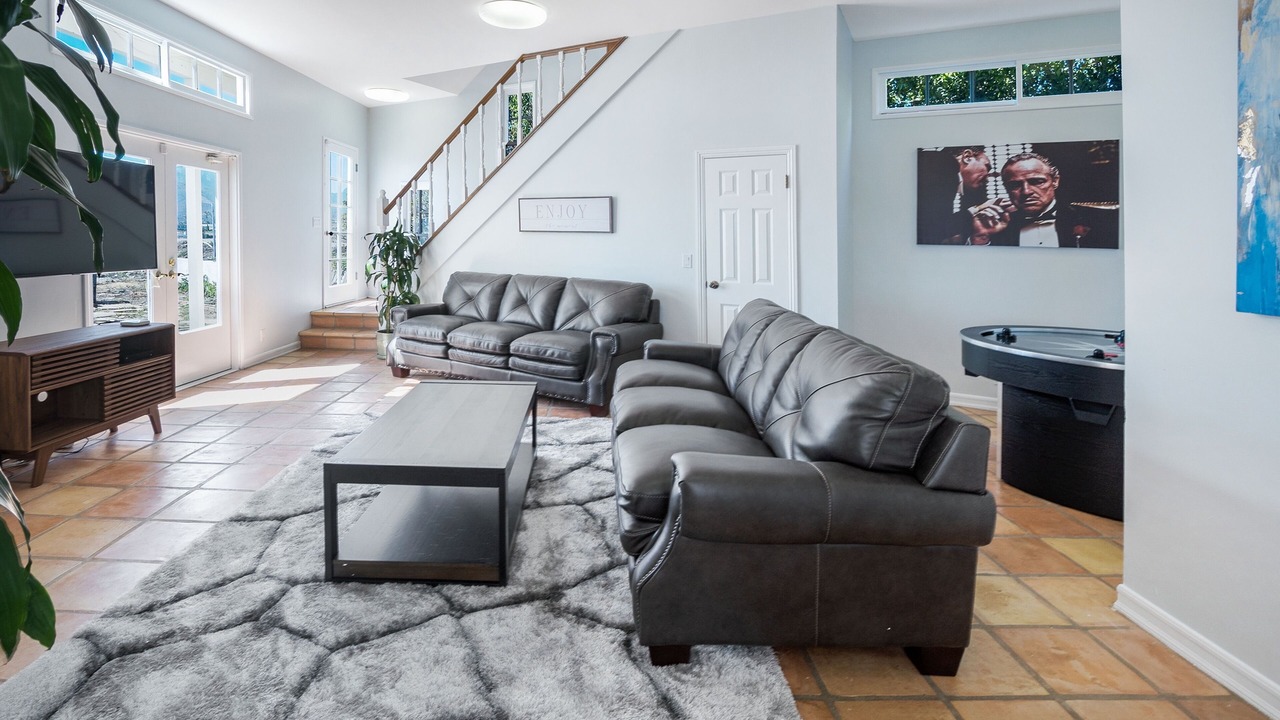 Photo of Livingroom in Central Malibu