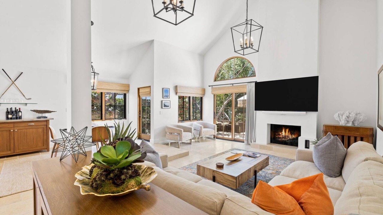 Photo of Livingroom in Palm Desert