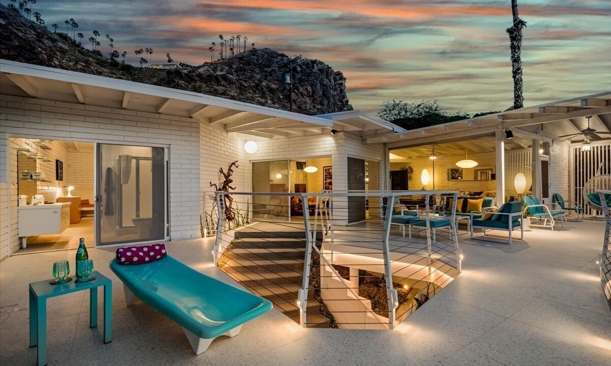 Photo of Patio Balcony in Araby Cove