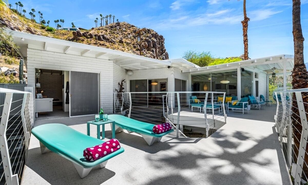 Photo of Patio Balcony in Araby Cove
