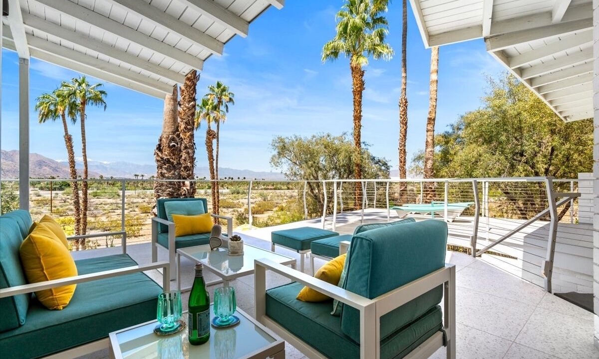 Photo of Patio Balcony in Araby Cove