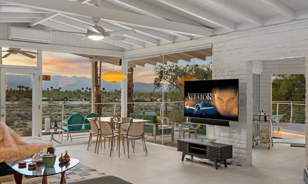 Photo of Livingroom in Araby Cove
