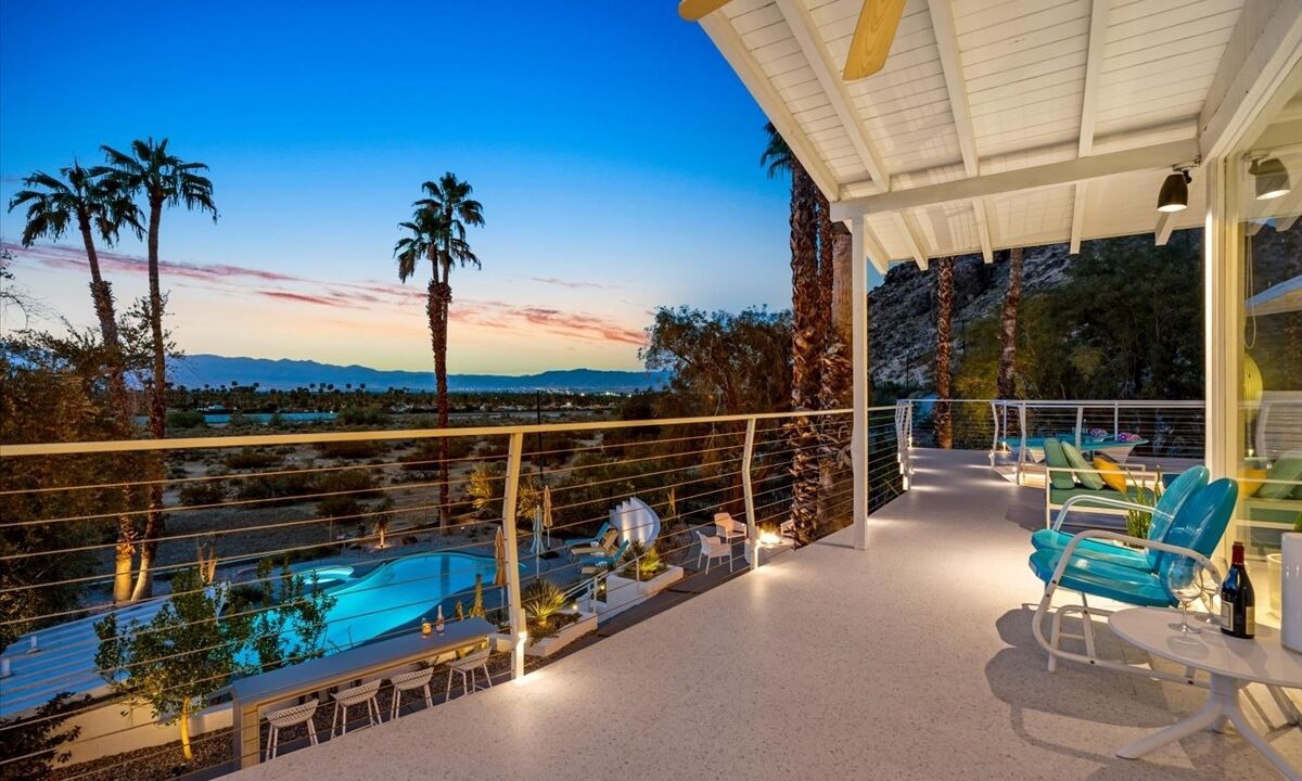 Photo of Patio Balcony in Araby Cove
