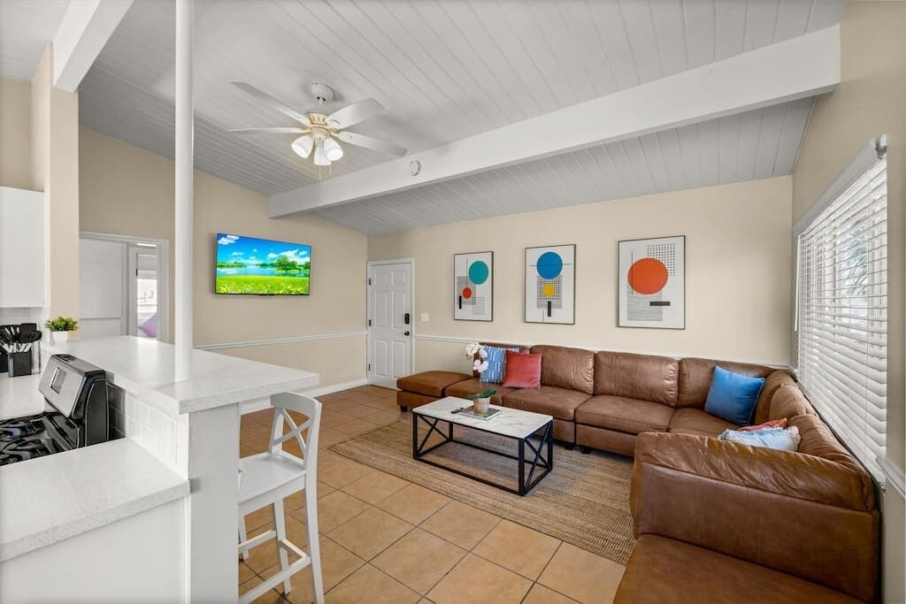 Photo of Livingroom in West Beach