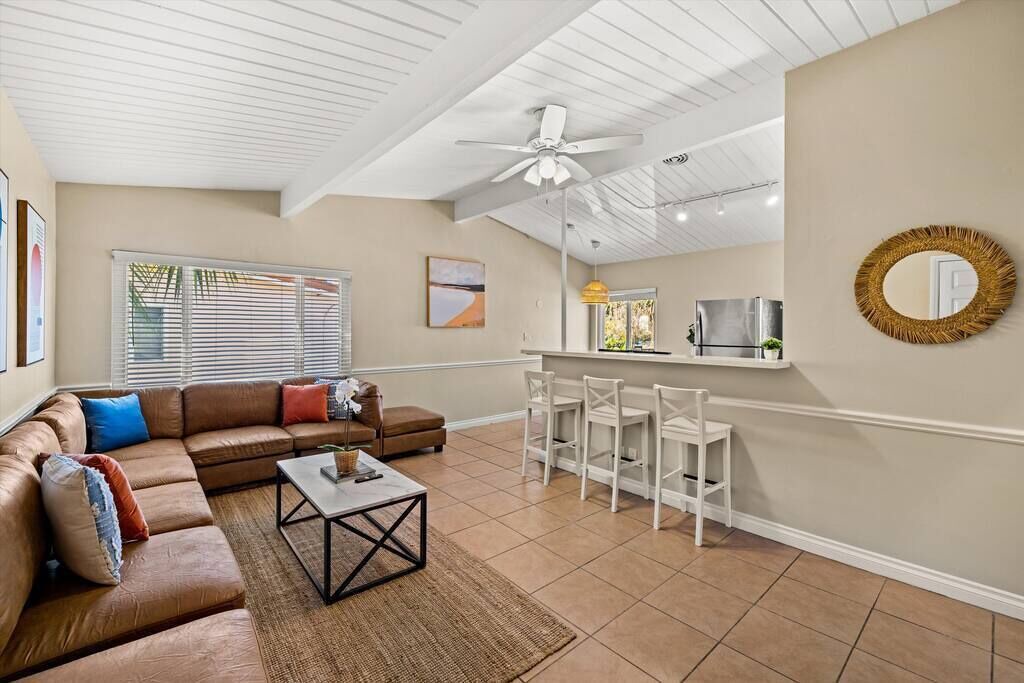 Photo of Livingroom in West Beach