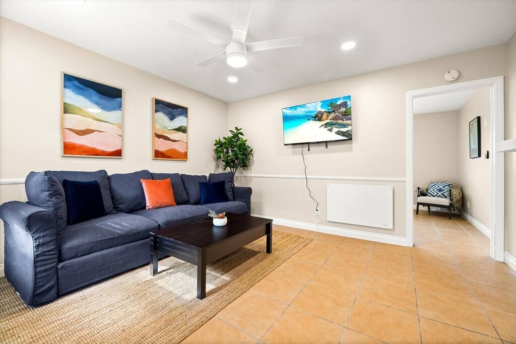 Photo of Livingroom in West Beach