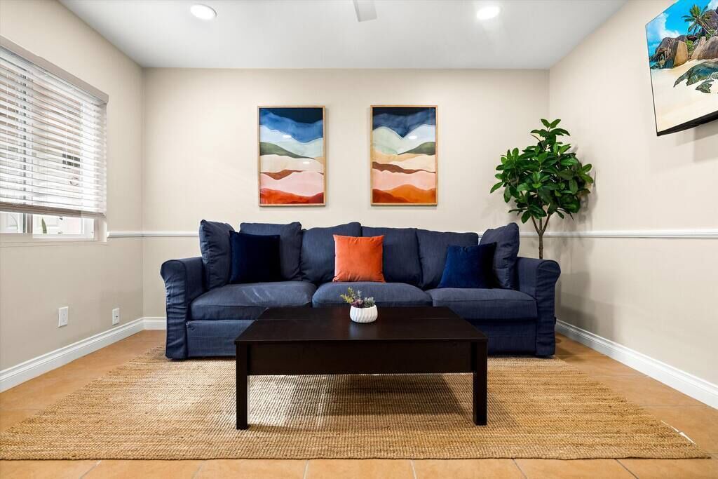 Photo of Livingroom in West Beach