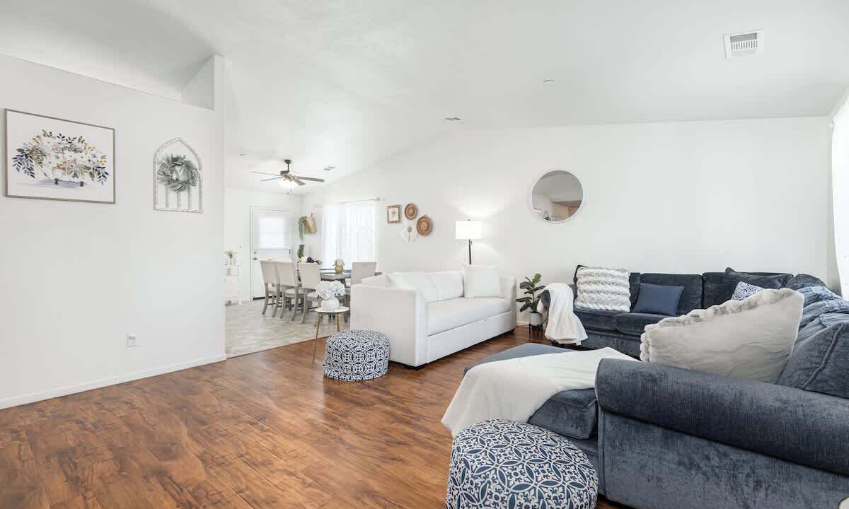 Photo of Livingroom in Armona