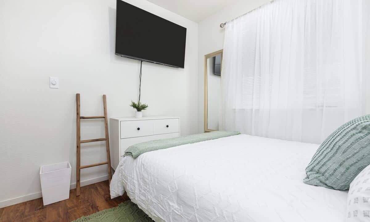 Photo of Bedroom in Armona