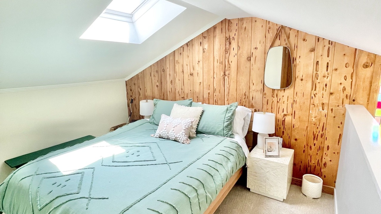 Photo of Bedroom in Summerland