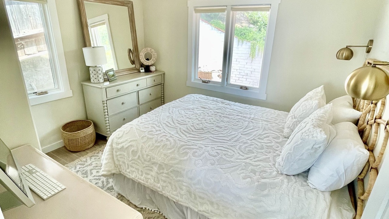 Photo of Bedroom in Summerland