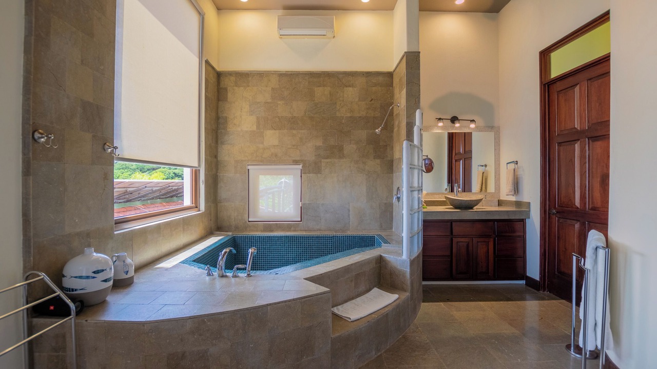 Photo of Bathroom in Dominical
