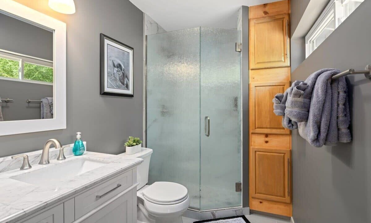 Photo of Bathroom in Araby