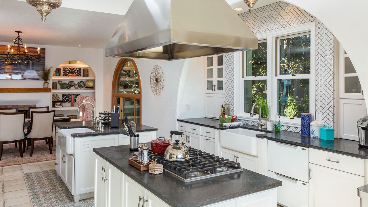 Photo of Kitchen in Western Malibu