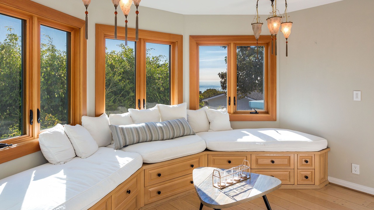 Photo of Livingroom in Western Malibu