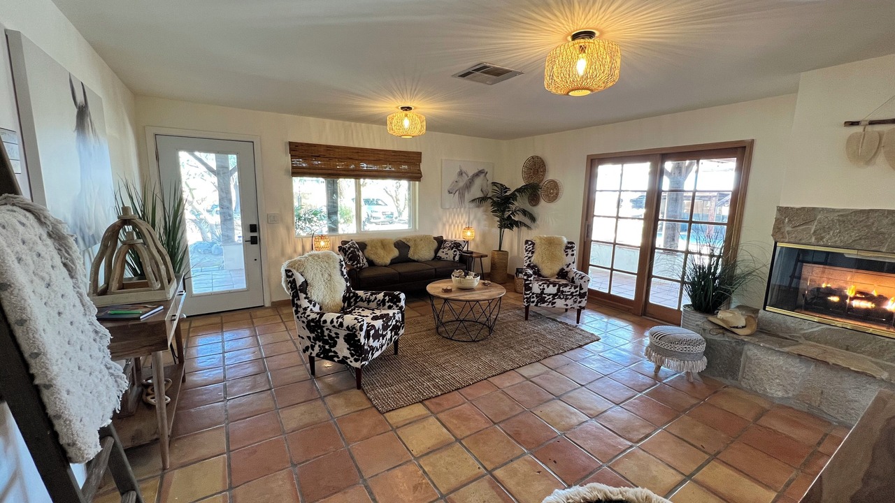Photo of Livingroom in Desert Hot Springs
