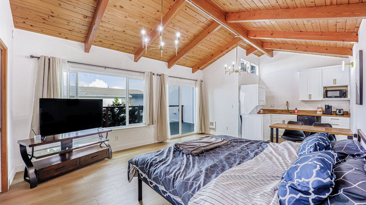 Photo of Bedroom in South San Mateo