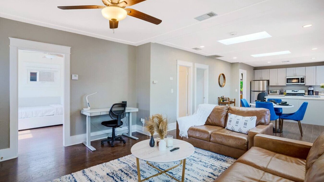 Photo of Livingroom in Golden Hill