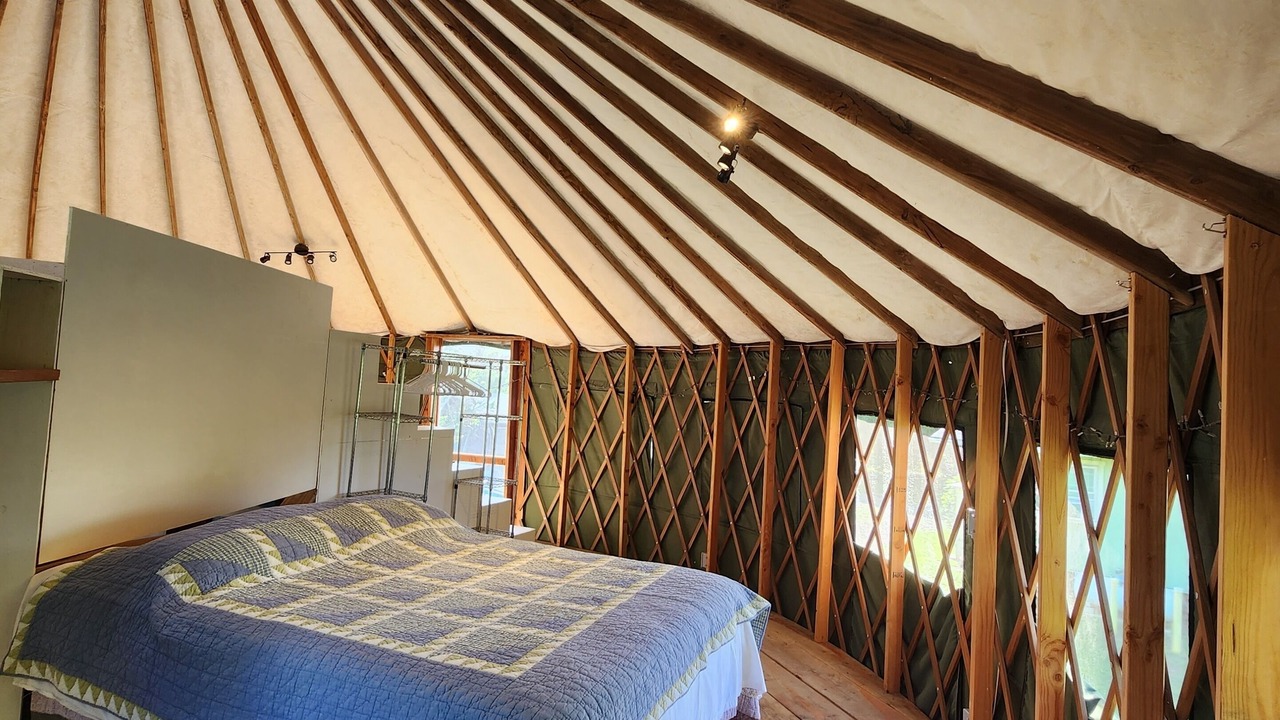 Photo of Bedroom in Mokuleia