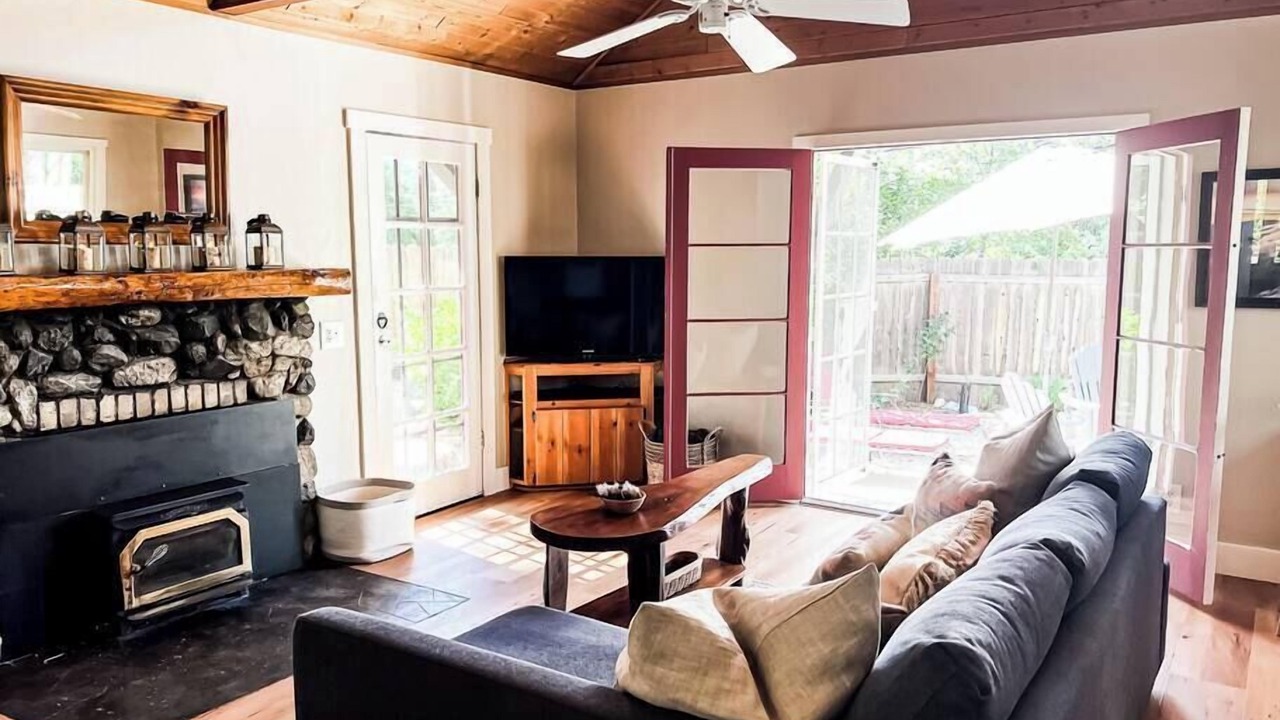 Photo of Livingroom in Idyllwild