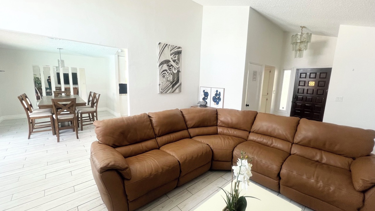 Photo of Livingroom in Bakersfield