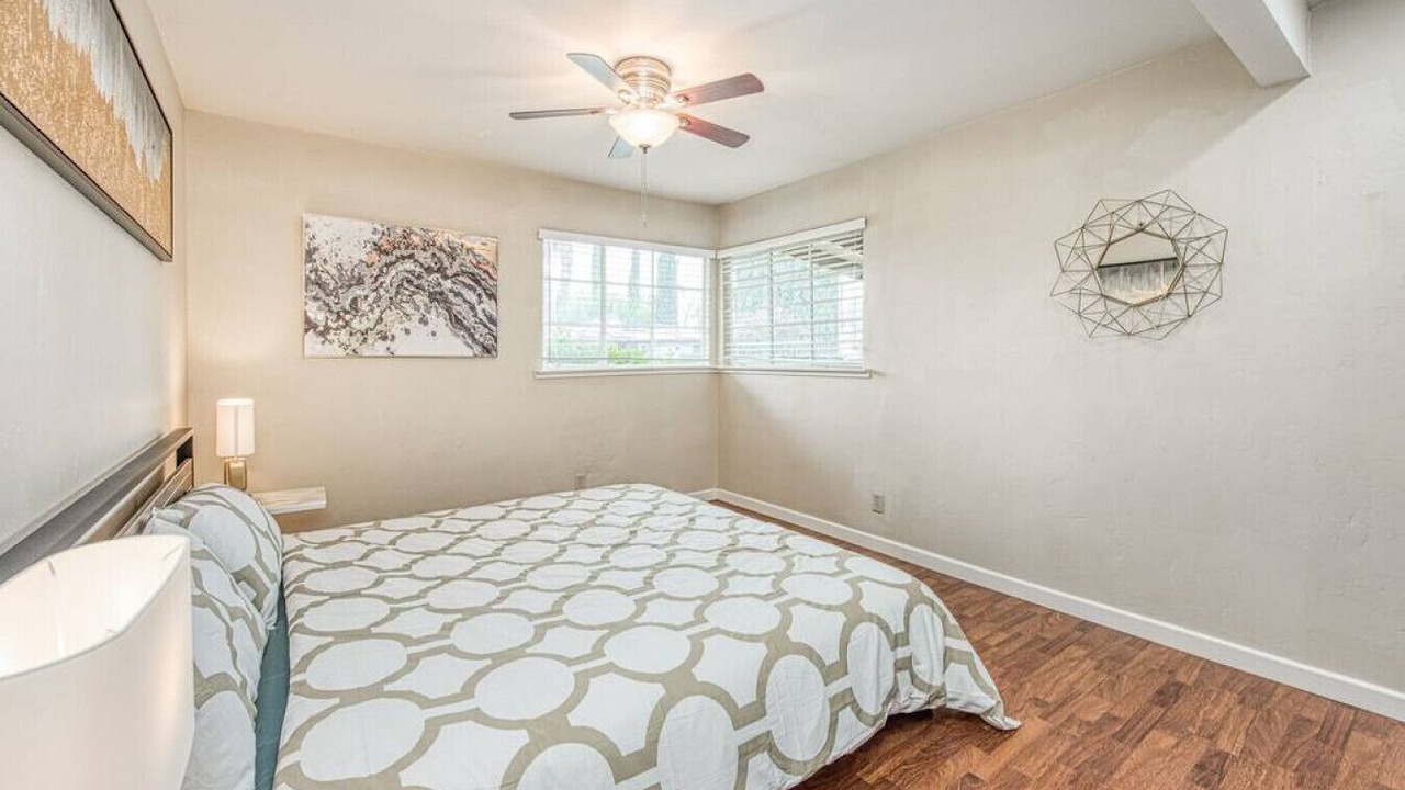 Photo of Bedroom in Raisin