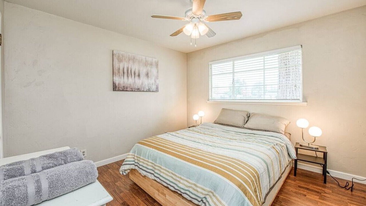 Photo of Bedroom in Raisin