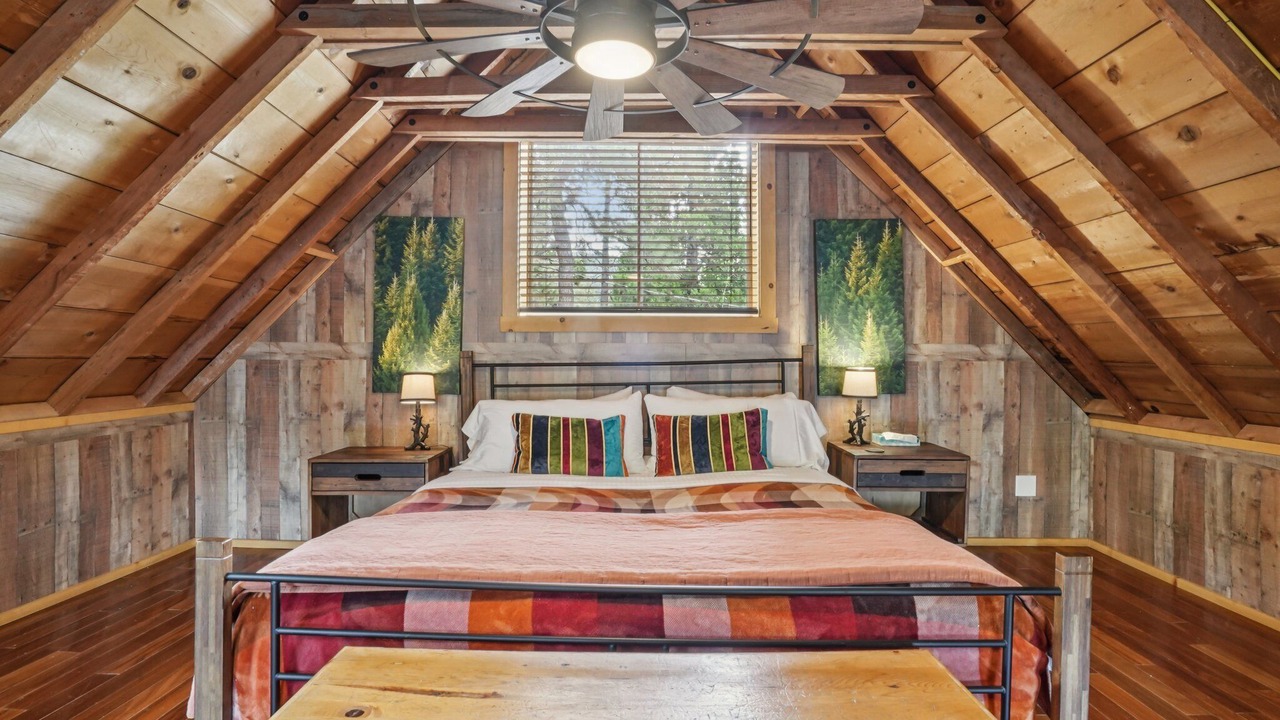Photo of Bedroom in Idyllwild