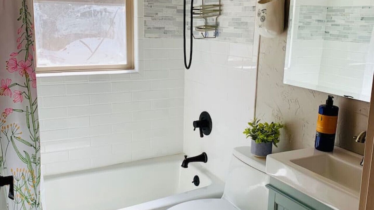 Photo of Bathroom in Lompoc