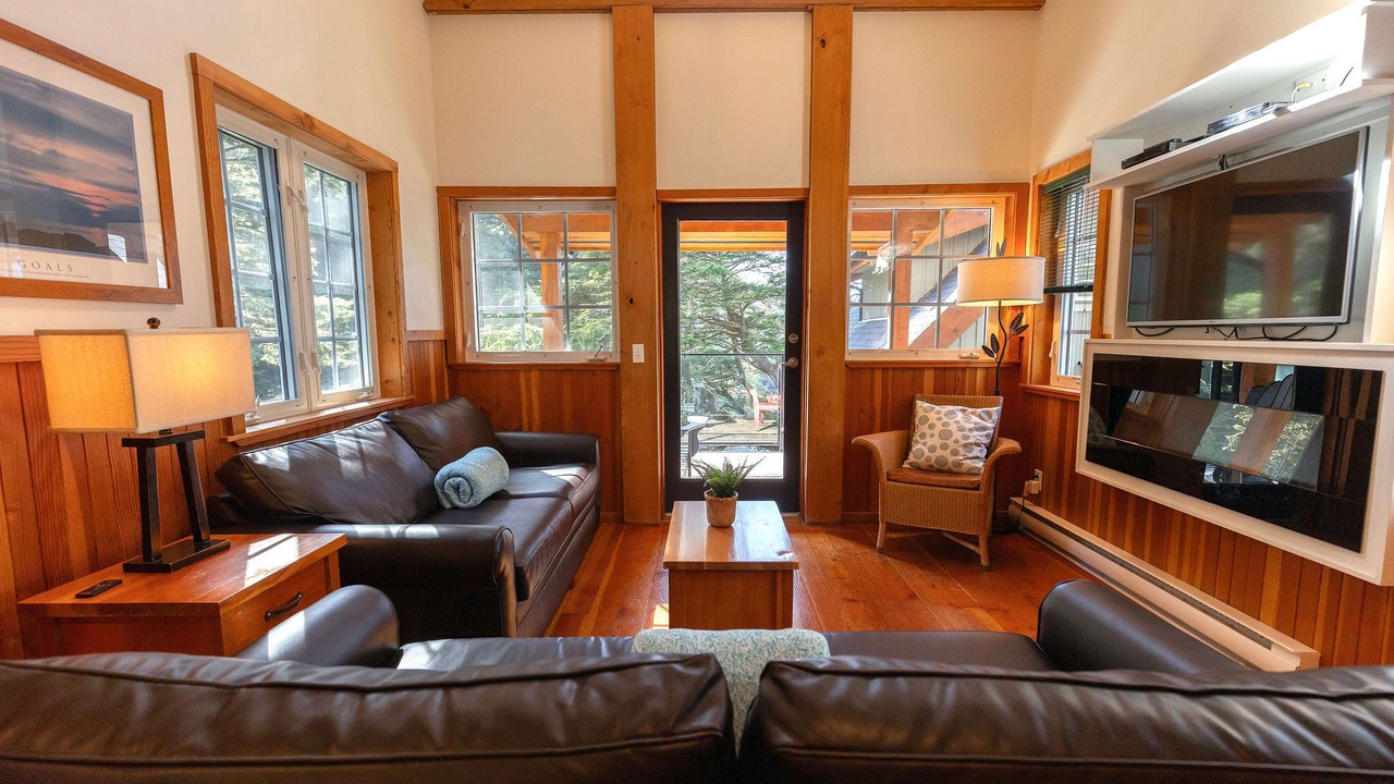 Photo of Livingroom in Ucluelet