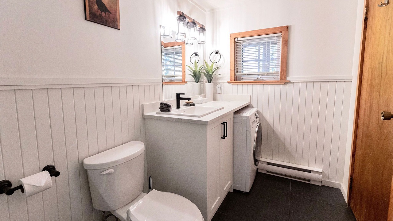 Photo of Bathroom in Ucluelet