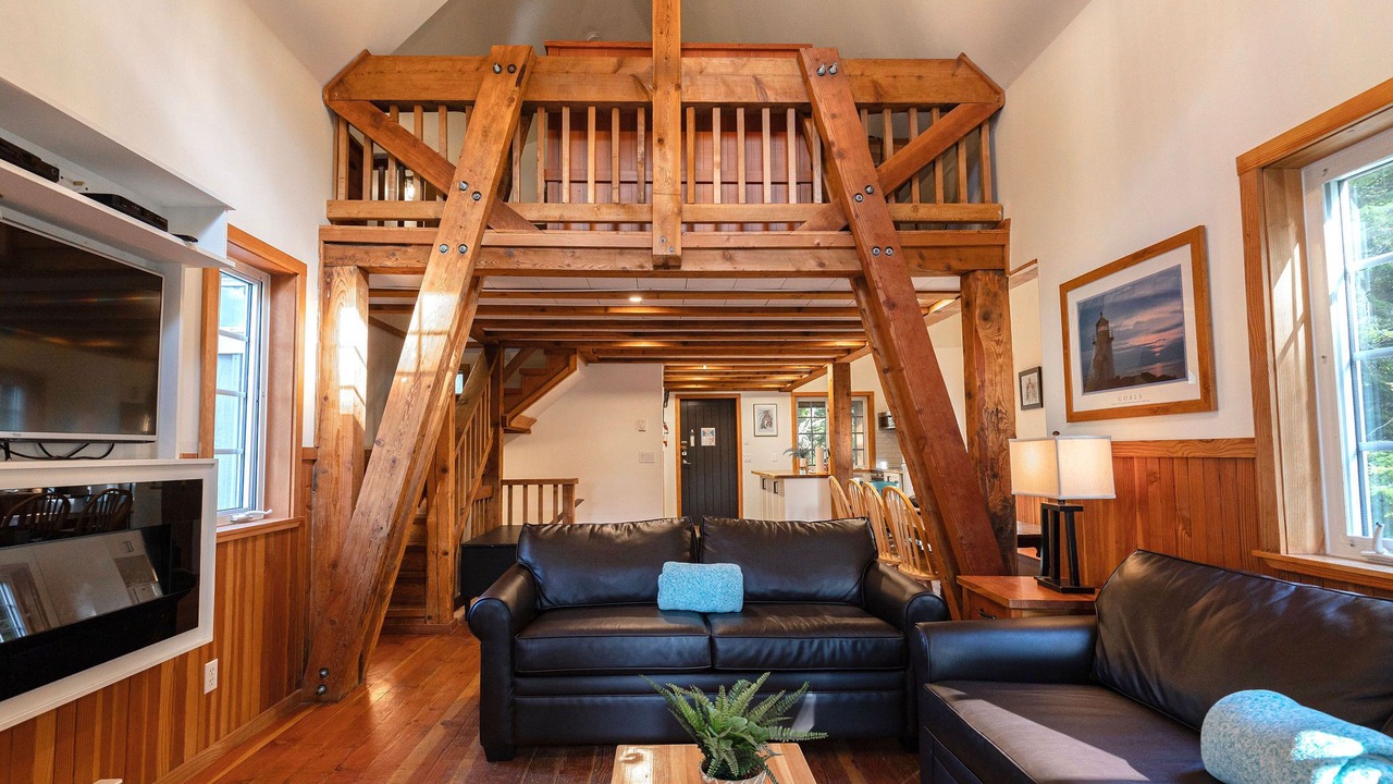 Photo of Livingroom in Ucluelet