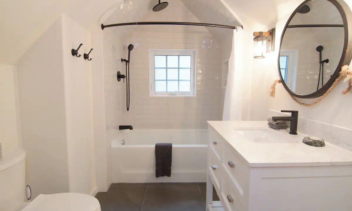 Photo of Bathroom in Ucluelet