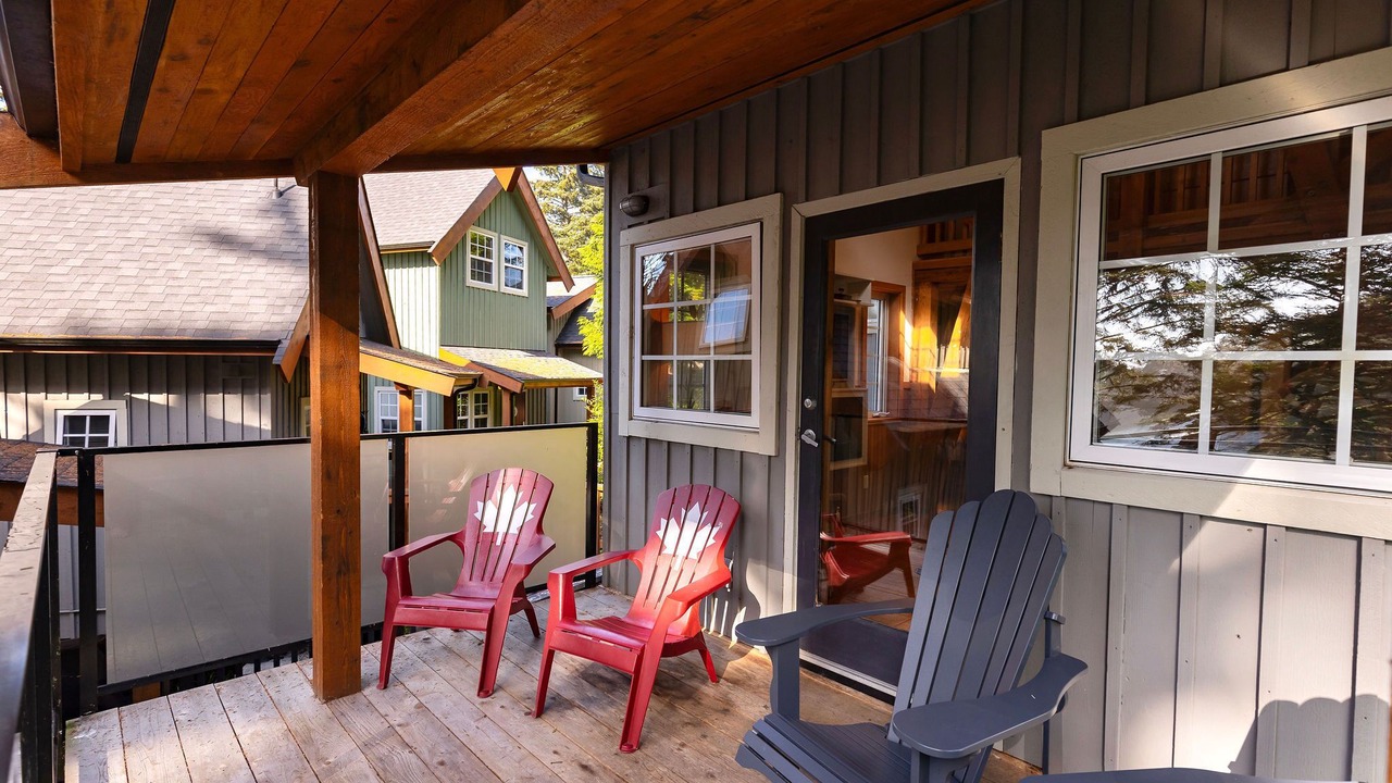 Photo of Patio Balcony in Ucluelet