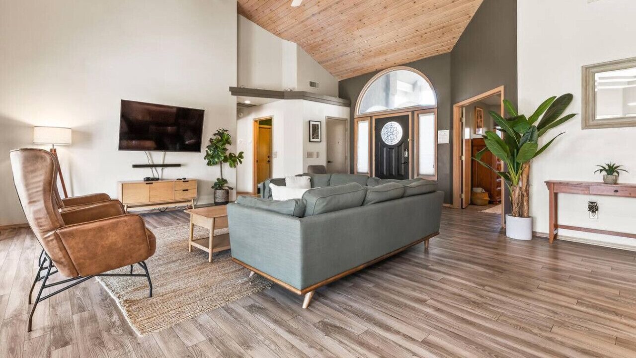 Photo of Livingroom in Three Rivers