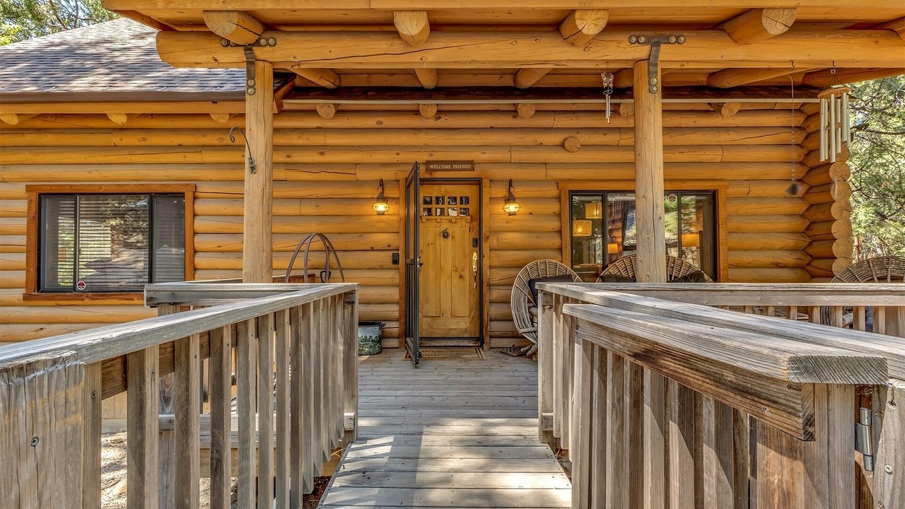 Photo of Patio Balcony in Idyllwild