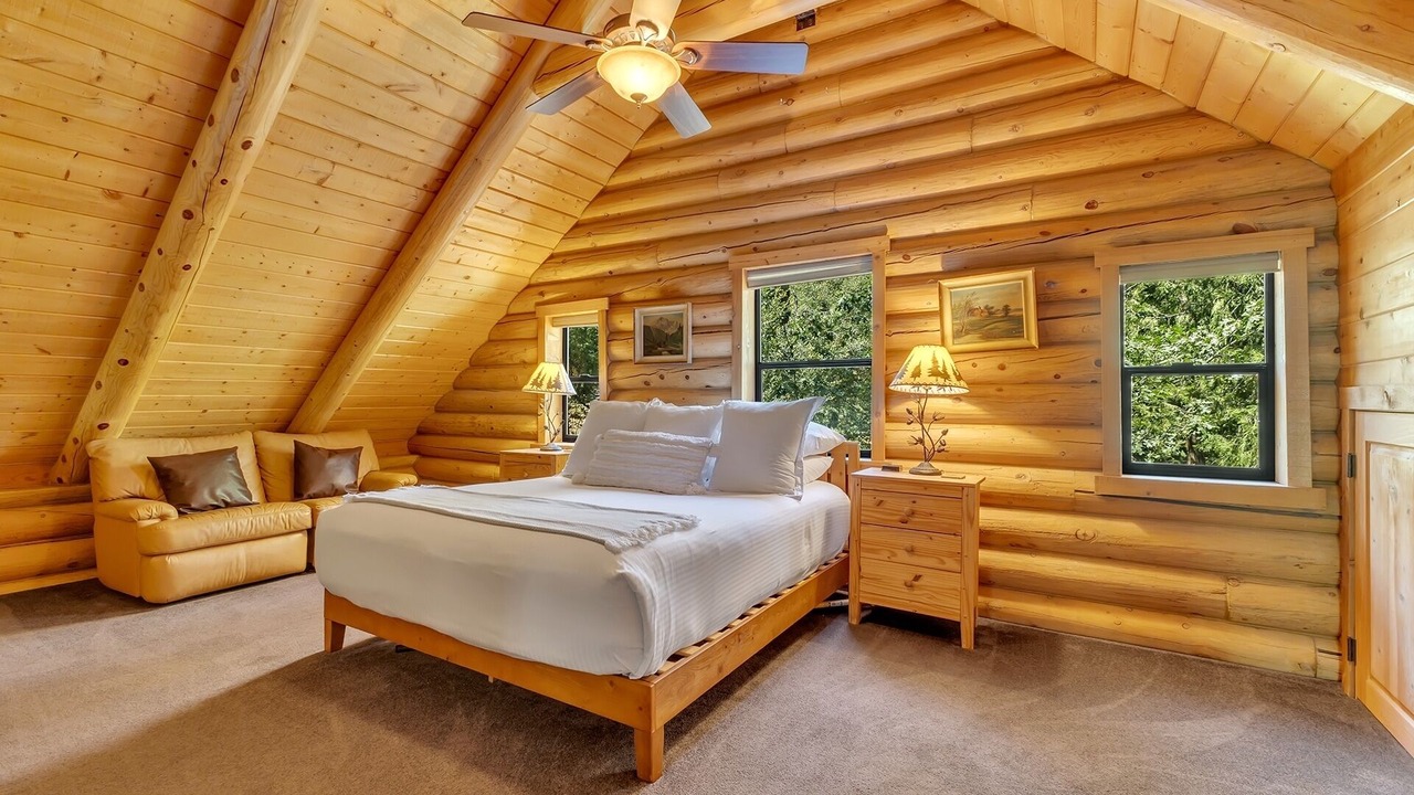 Photo of Bedroom in Idyllwild