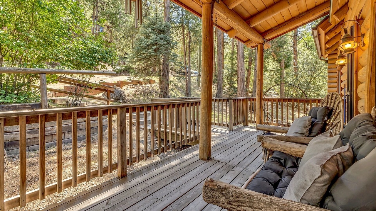 Photo of Patio Balcony in Idyllwild