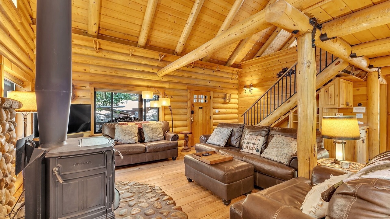 Photo of Livingroom in Idyllwild
