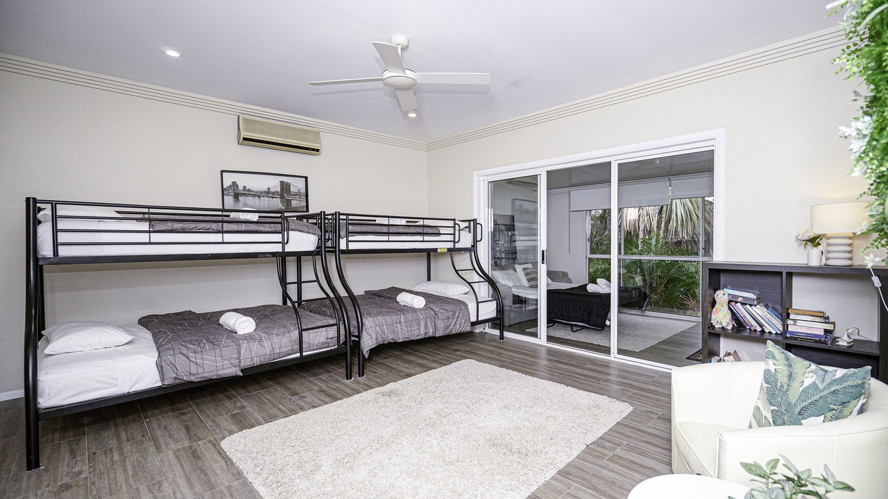 Photo of Bedroom in Broadbeach Waters