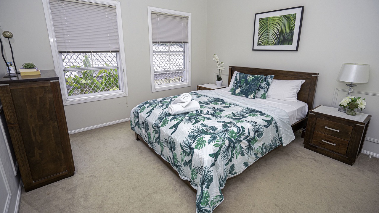 Photo of Bedroom in Broadbeach Waters