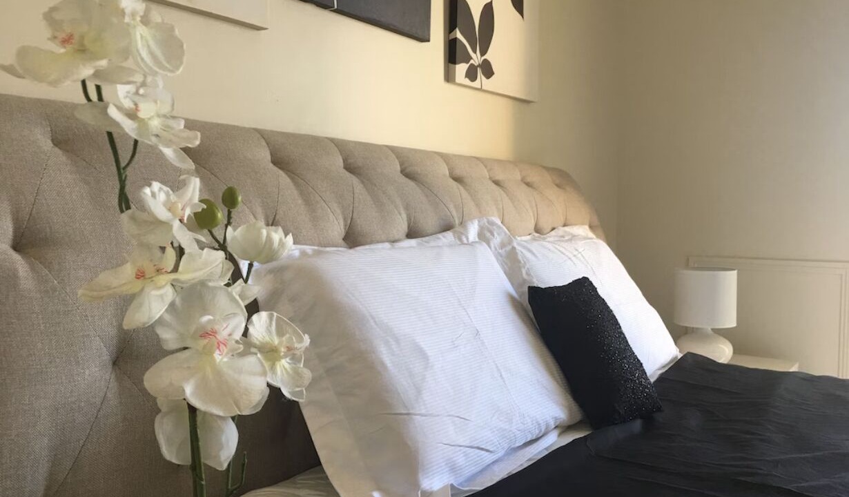 Photo of Bedroom in Broadbeach Waters