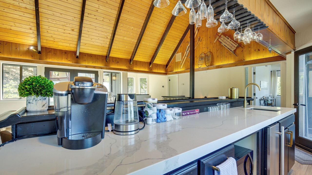 Photo of Kitchen in Lake Arrowhead
