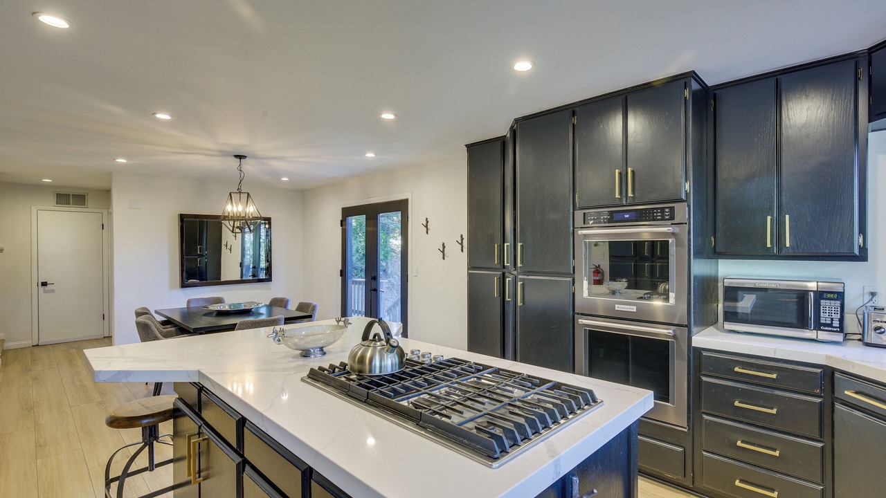 Photo of Kitchen in Lake Arrowhead