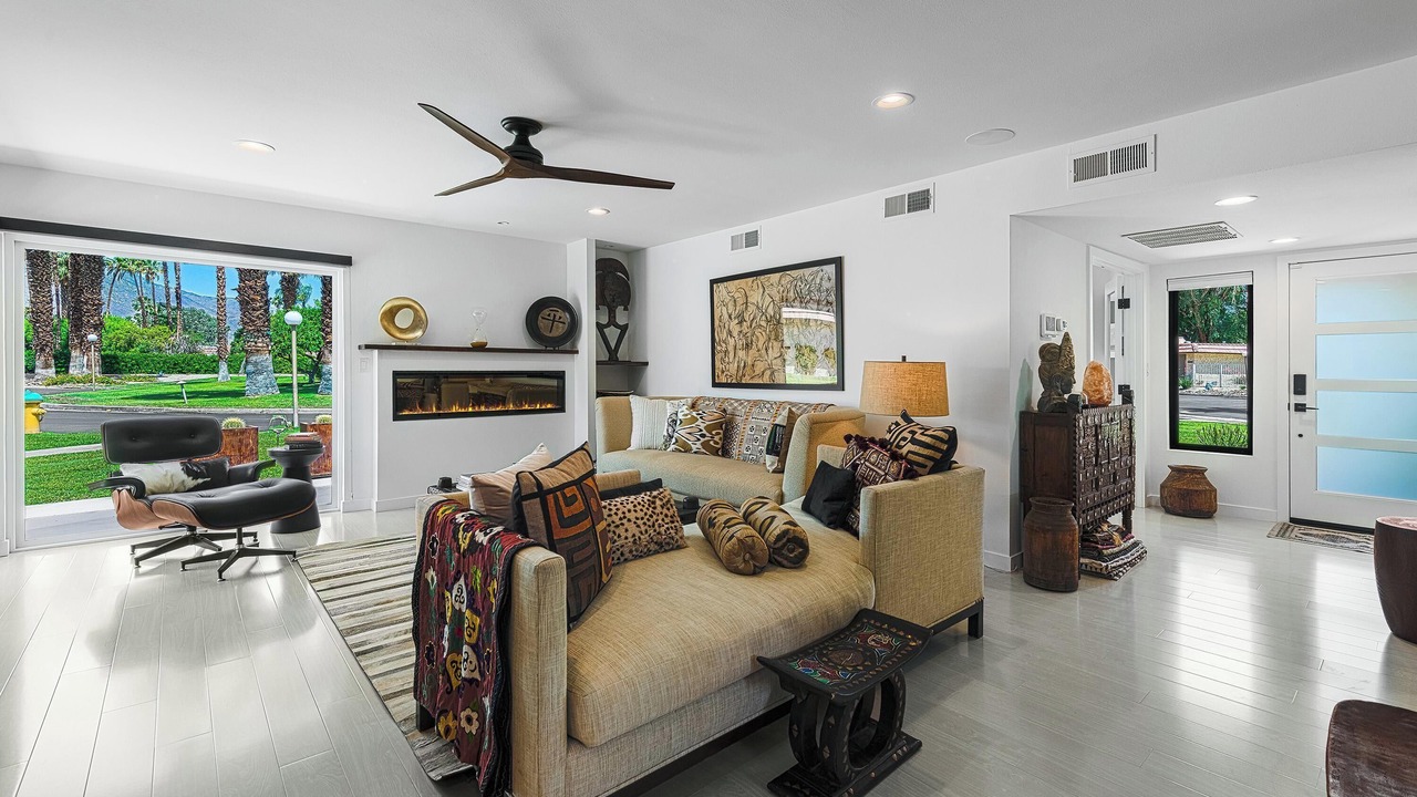 Photo of Livingroom in Cathedral City