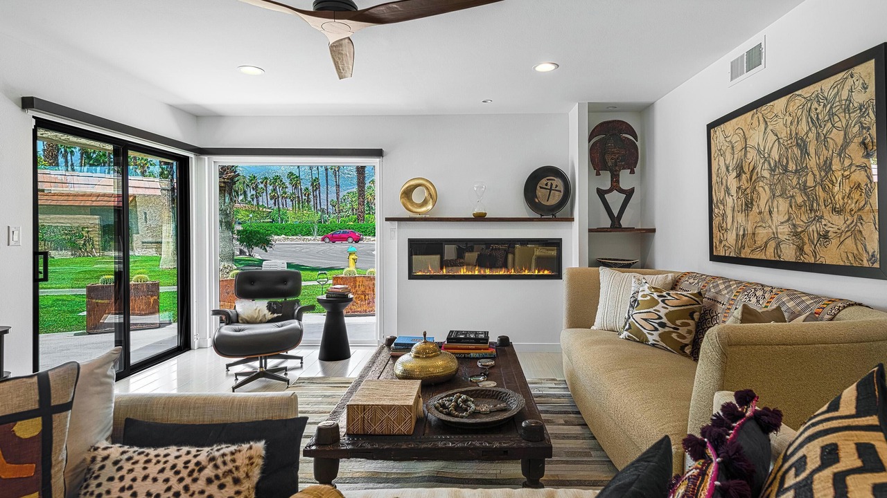 Photo of Livingroom in Cathedral City