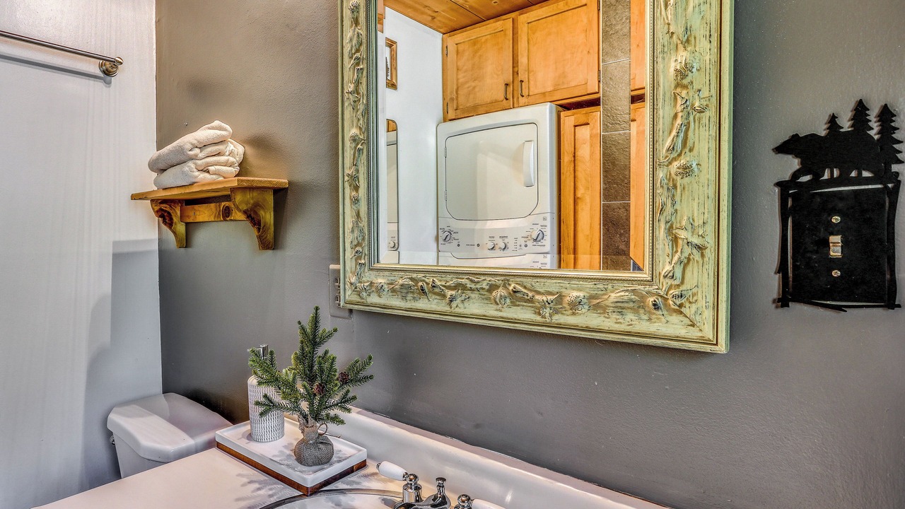 Photo of Bathroom in Sierra Cedars