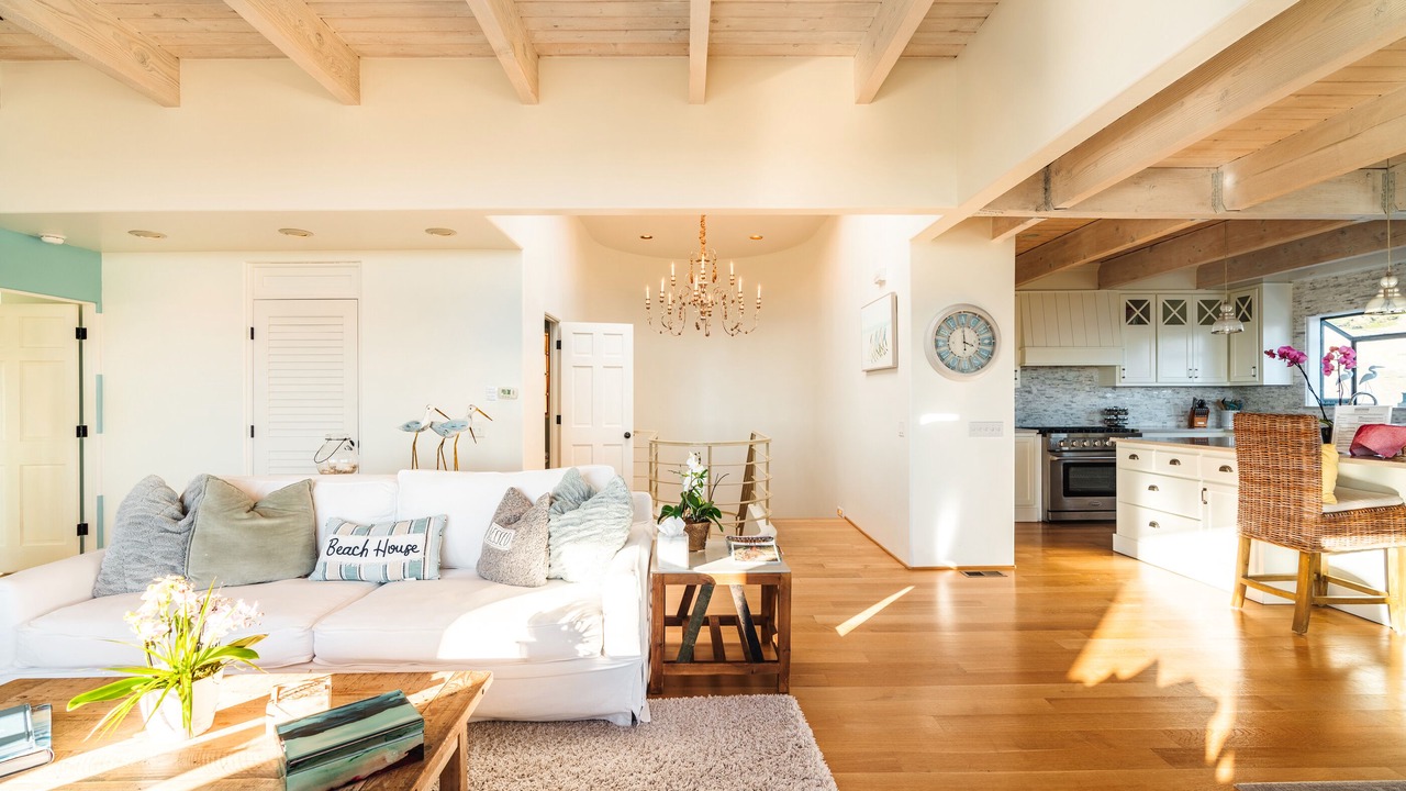 Photo of Livingroom in Summerland
