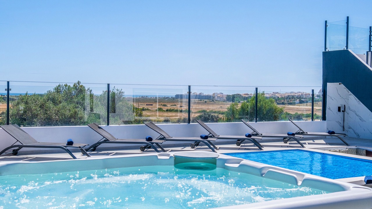 Photo of Outdoor in Pera
