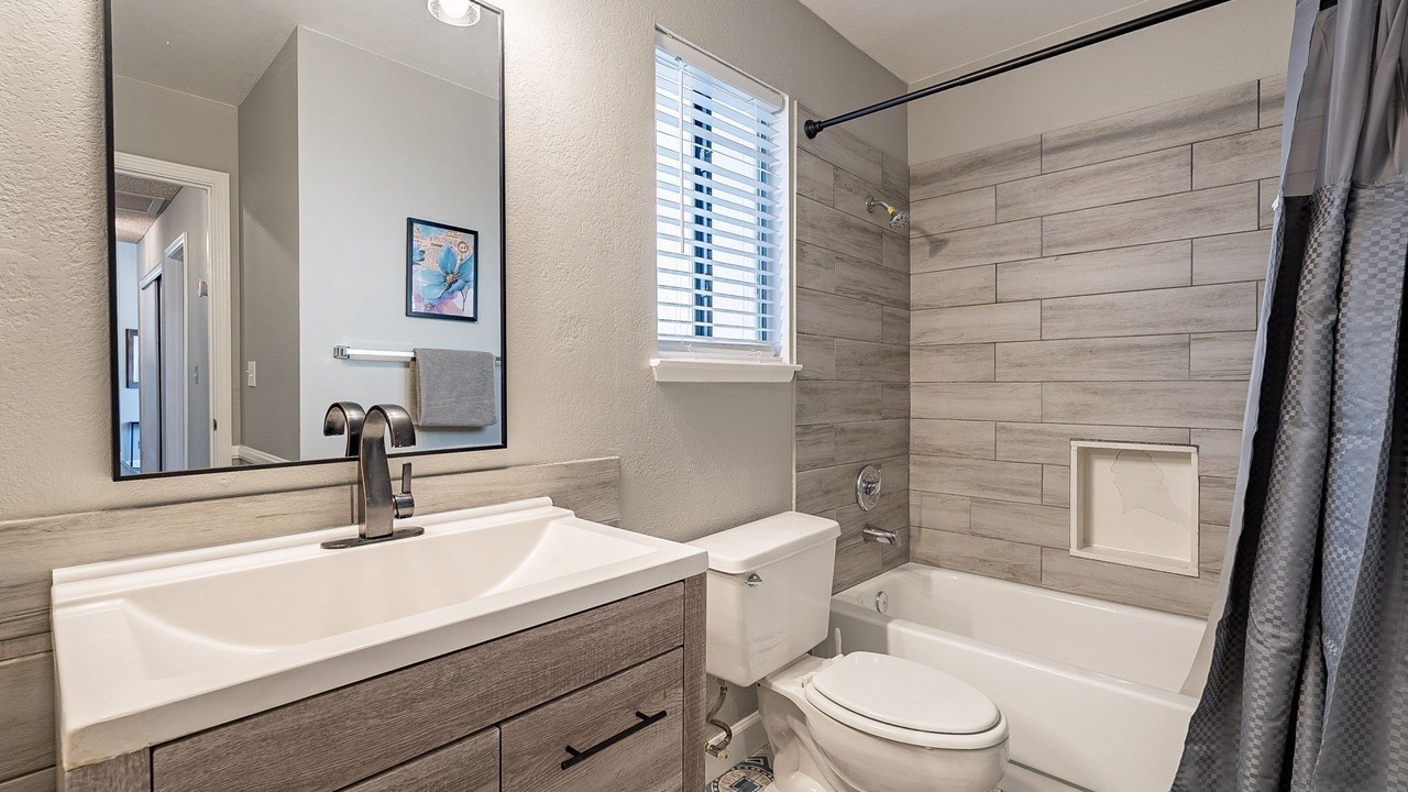 Photo of Bathroom in North Las Vegas
